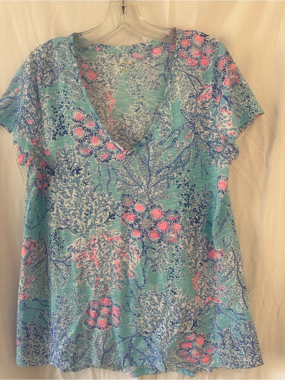 Lilly Pulitzer Etta V-Neck Slub Tee Blue Ibiza Now You Sea Me Medium M
